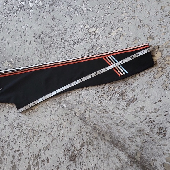 Sarah’s Day x White Fox Active Rally Leggings SzXS Striped - Picture 10 of 10